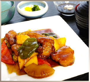 黒酢酢豚定食